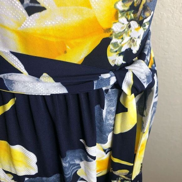 NEW Clematis Tulip Sleeve Fit and Flare Dress Size M NWT - Picture 7 of 16